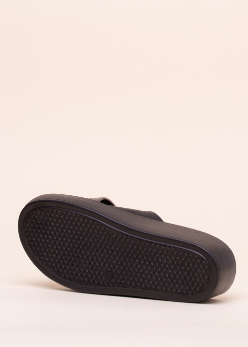 Loretta Vitale bateliai