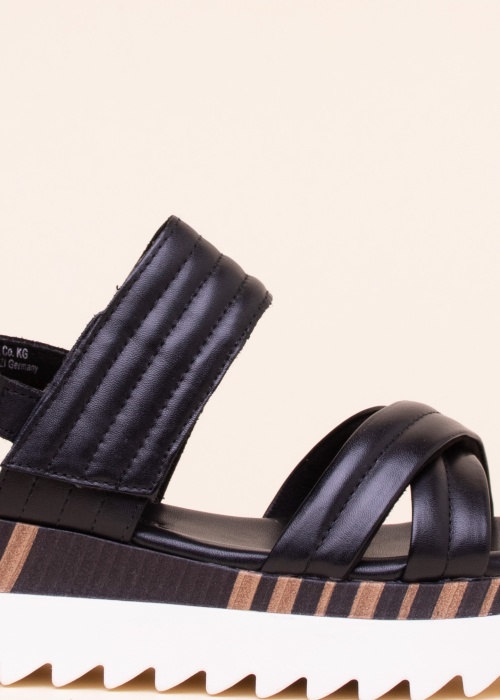 Marco Tozzi bateliai