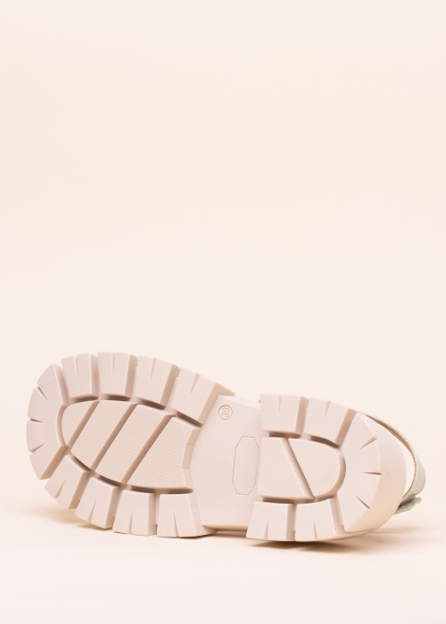 Ten Points bateliai Serena