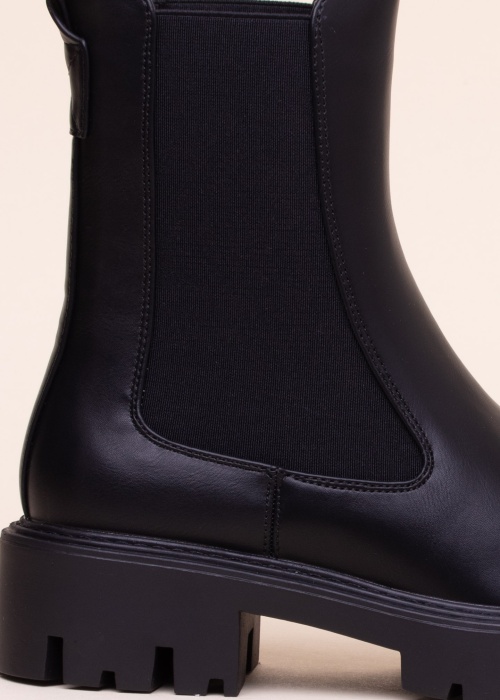 Only aulinukai Betty-1