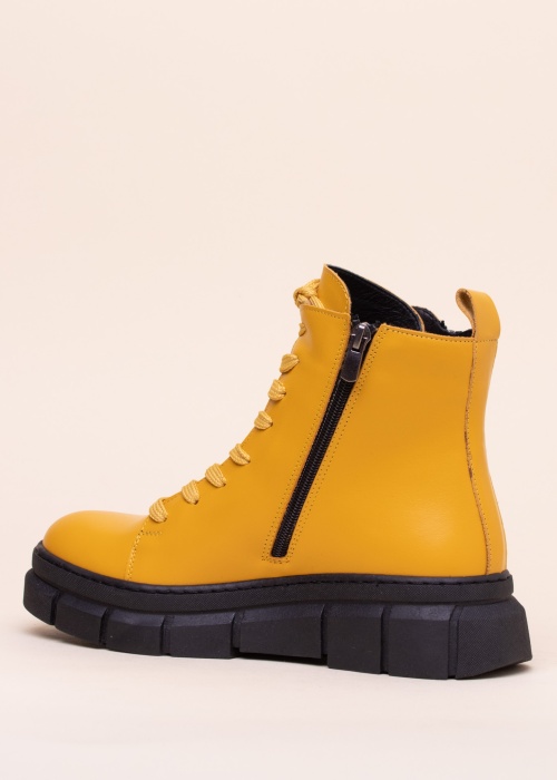 Loretta Vitale aulinukai