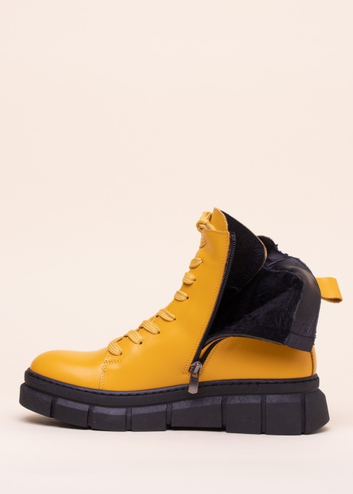 Loretta Vitale aulinukai