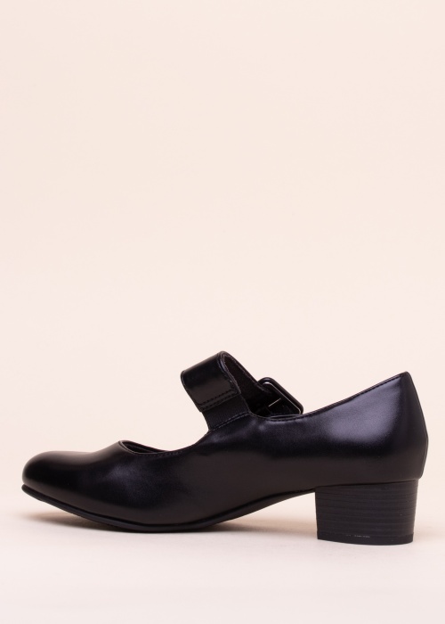 Jana uždari bateliai