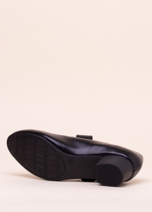 Jana uždari bateliai