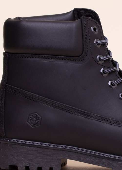 Lumberjack aulinukai River