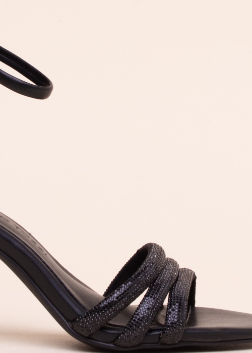 Marco Tozzi bateliai