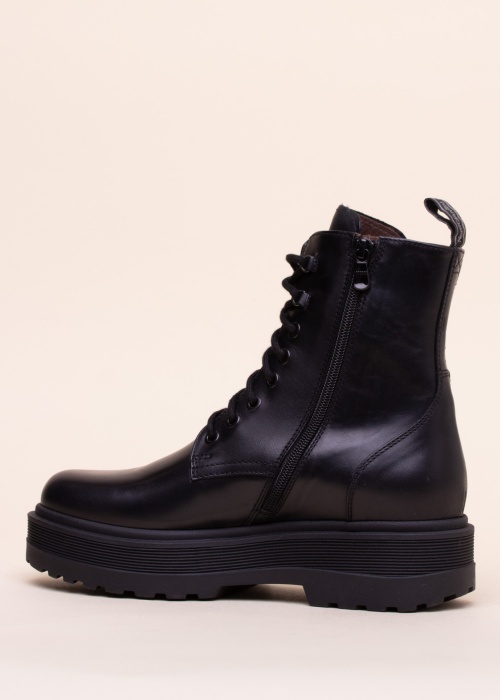 NeroGiardini aulinukai