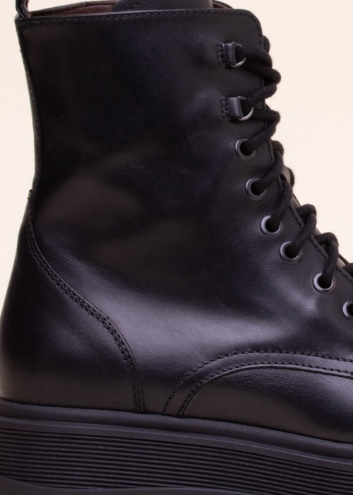 NeroGiardini aulinukai