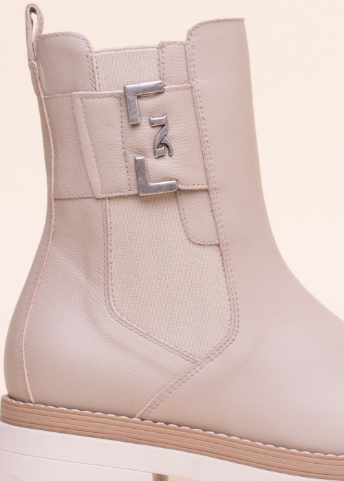 NeroGiardini aulinukai