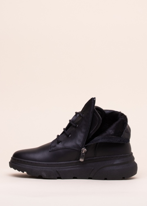 Molly Bessa aulinukai