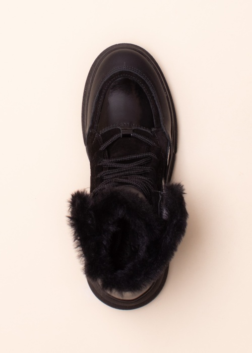 Molly Bessa aulinukai