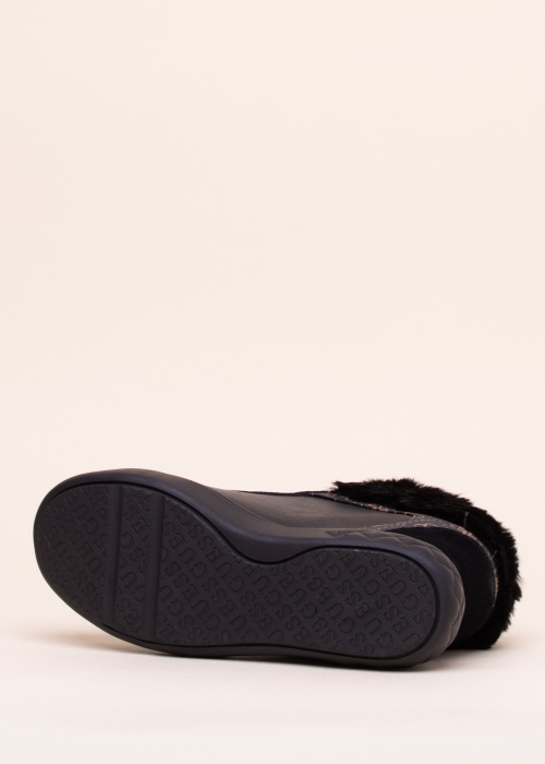 Guess aulinukai Roxana