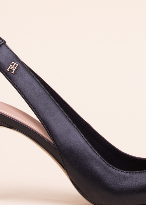 Tommy Hilfiger bateliai