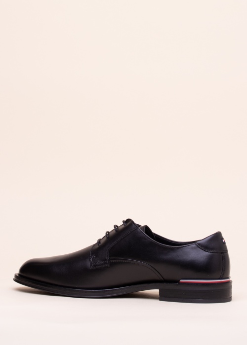 Tommy Hilfiger bateliai