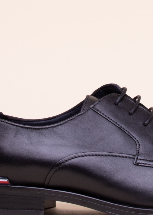 Tommy Hilfiger bateliai