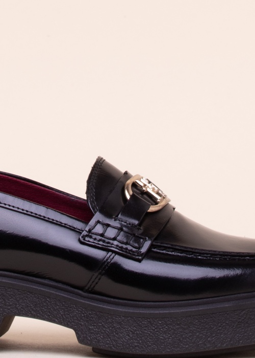 Tommy Hilfiger bateliai