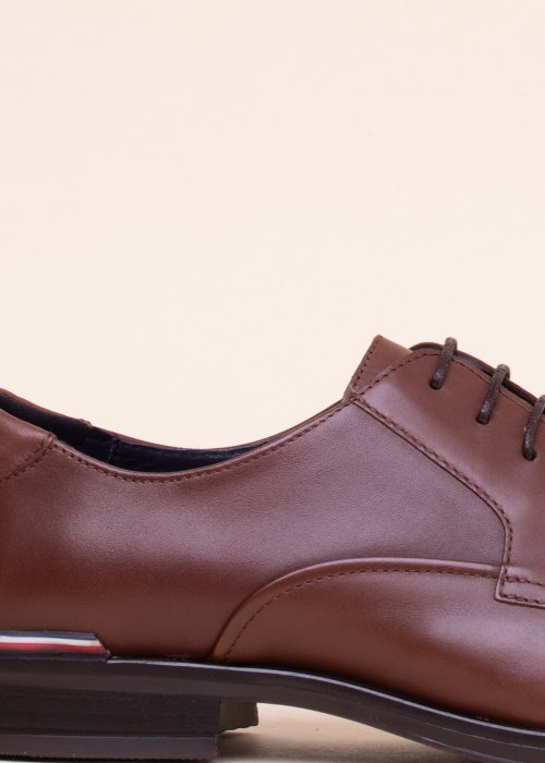 Tommy Hilfiger bateliai