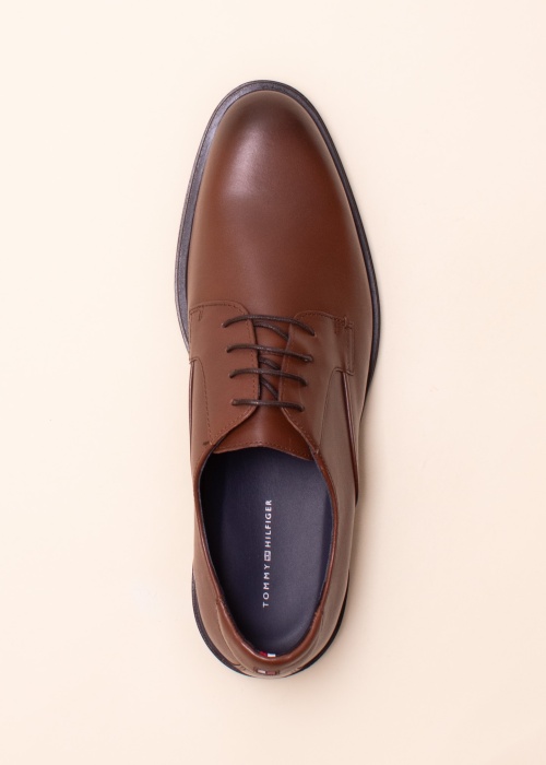 Tommy Hilfiger bateliai