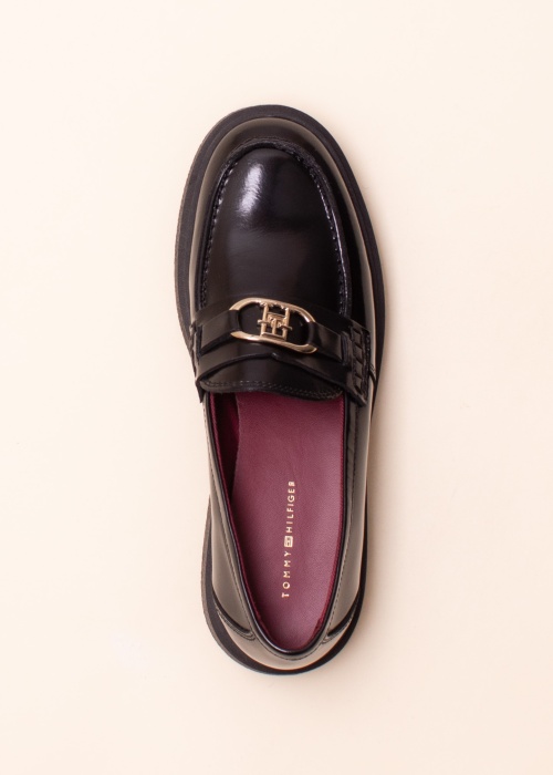 Tommy Hilfiger bateliai