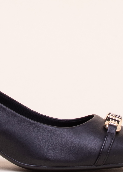 Tommy Hilfiger bateliai