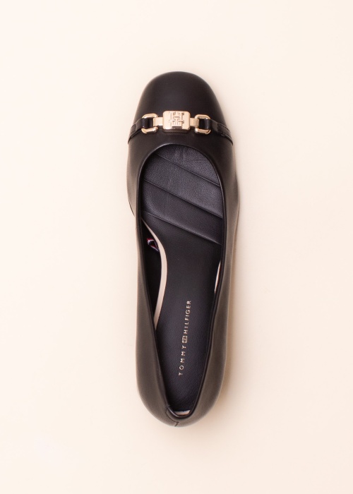 Tommy Hilfiger bateliai