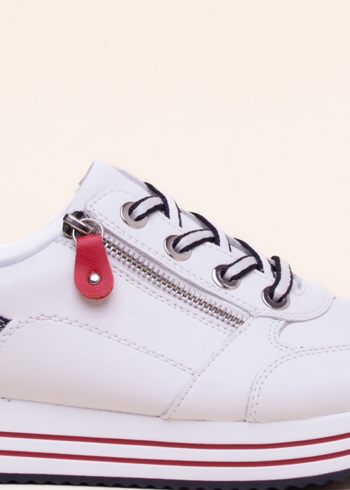 Remonte laisvalaikio bateliai