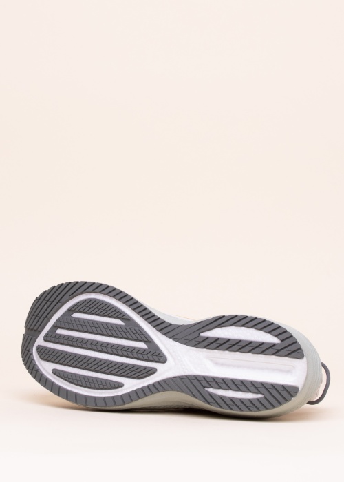 saucony bėgimo bateliai Triumph 21