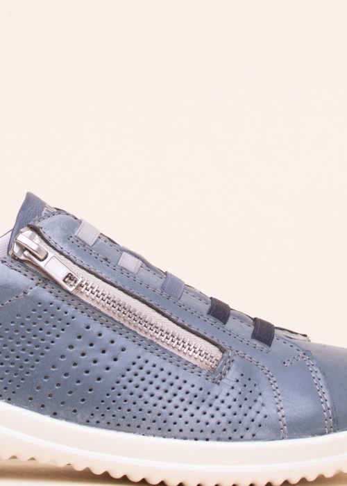 Remonte laisvalaikio bateliai