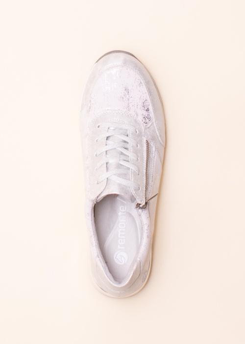 Remonte laisvalaikio bateliai