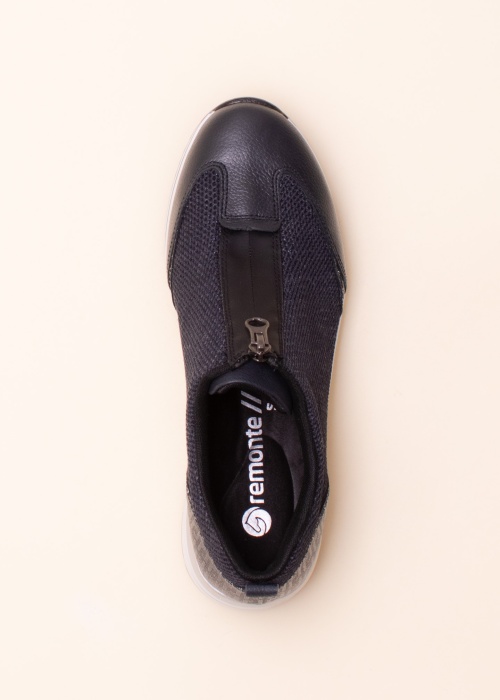 Remonte laisvalaikio bateliai