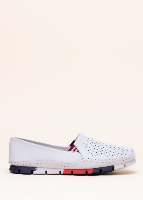 Cosmos laisvalaikio bateliai