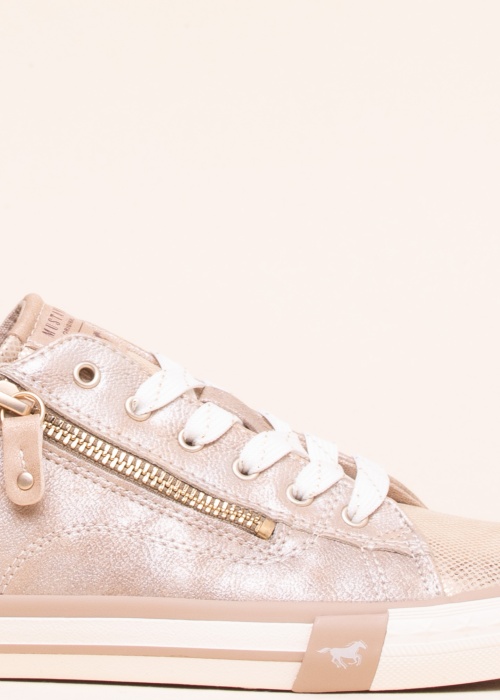 Mustang laisvalaikio batai