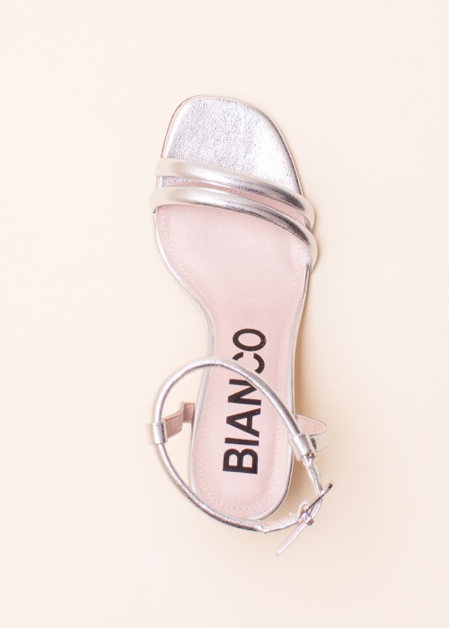 Bianco bateliai Biacherry