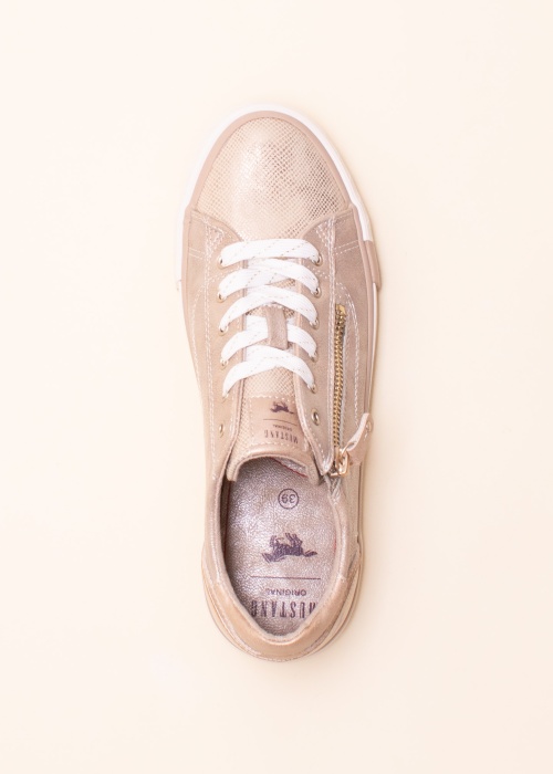 Mustang laisvalaikio batai