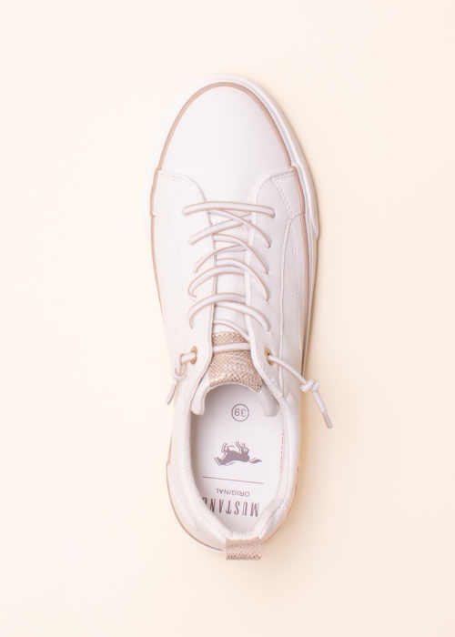 Mustang laisvalaikio batai