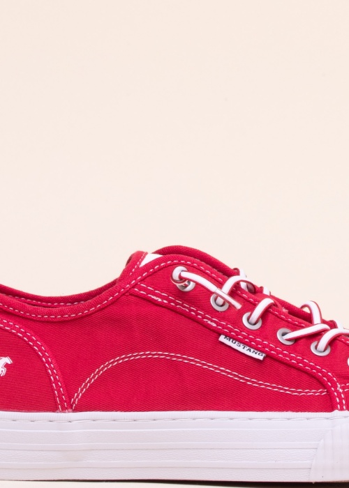 Mustang laisvalaikio batai