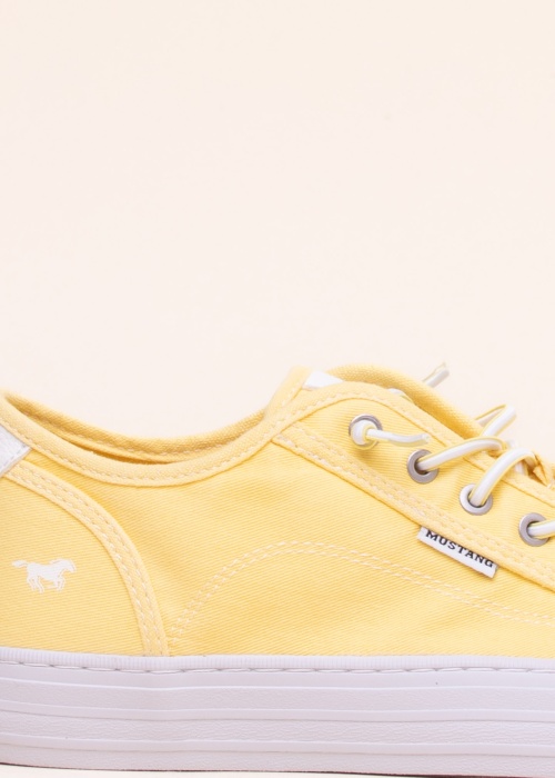 Mustang laisvalaikio batai