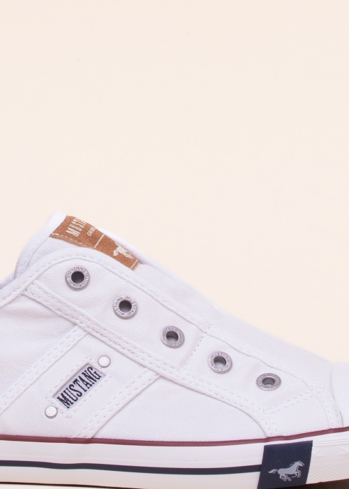 Mustang laisvalaikio batai