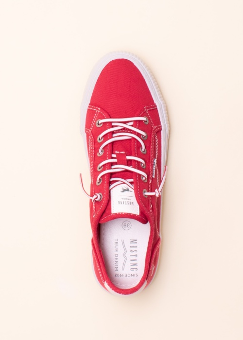 Mustang laisvalaikio batai