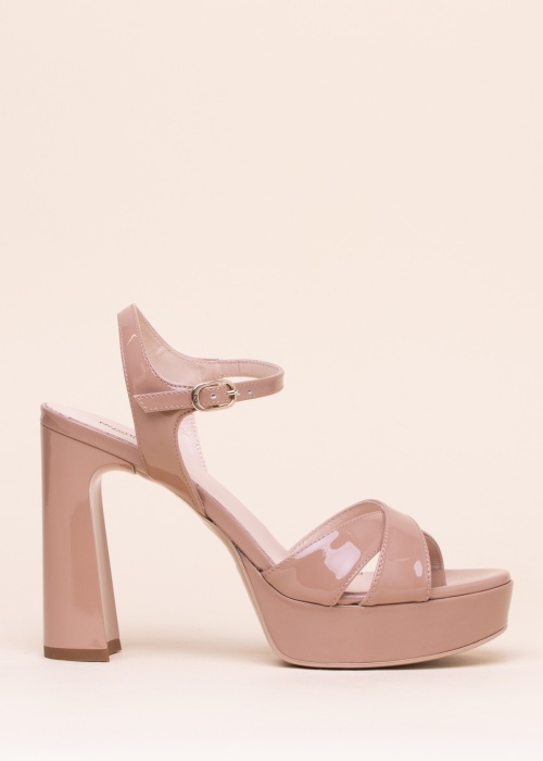 NeroGiardini basutės Latene