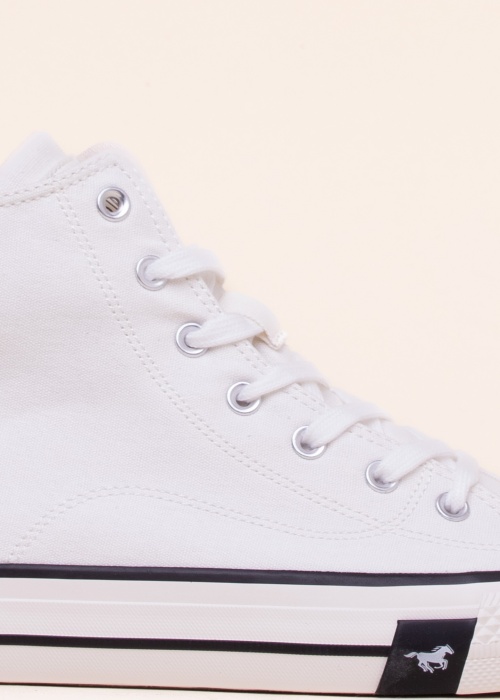 Mustang laisvalaikio batai