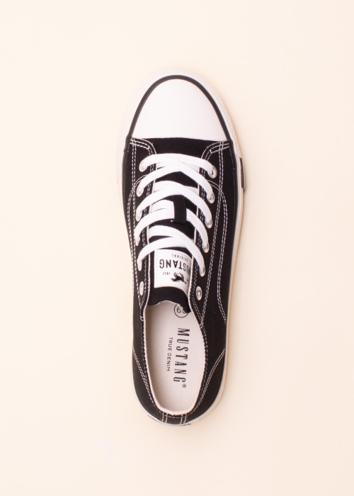 Mustang laisvalaikio batai