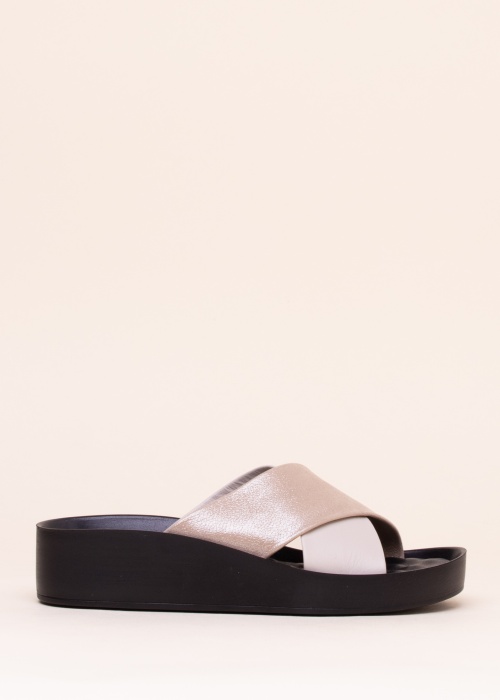 Loretta Vitale bateliai