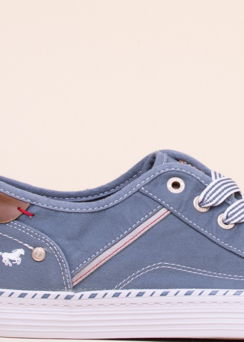 Mustang laisvalaikio batai