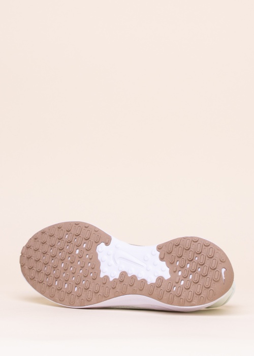 Nike bėgimo bateliai Revolution 7