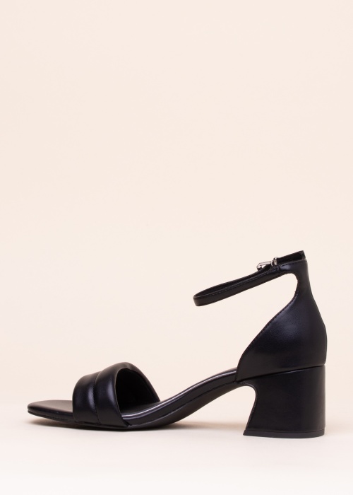 Marco Tozzi bateliai