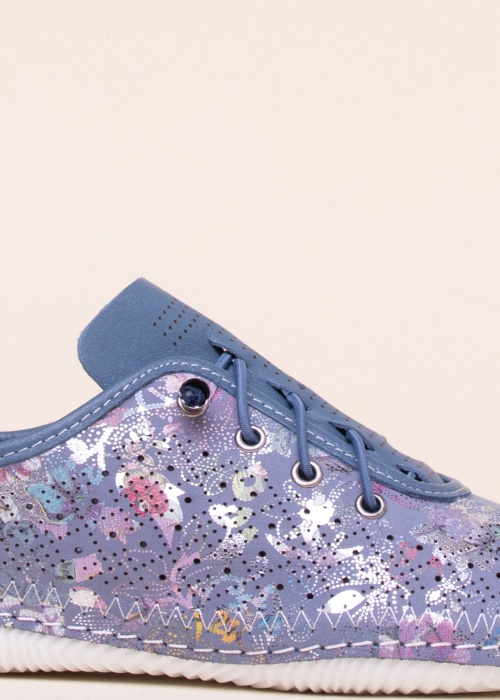 Cosmos laisvalaikio bateliai