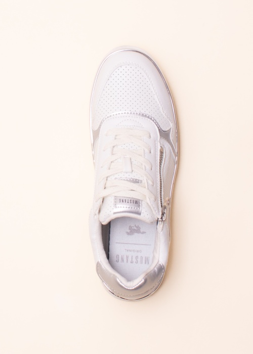 Mustang laisvalaikio batai