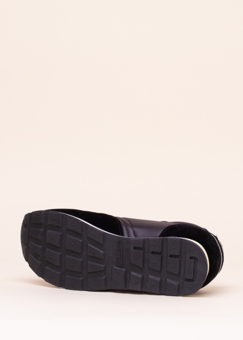 Rifle laisvalaikio bateliai Sonny