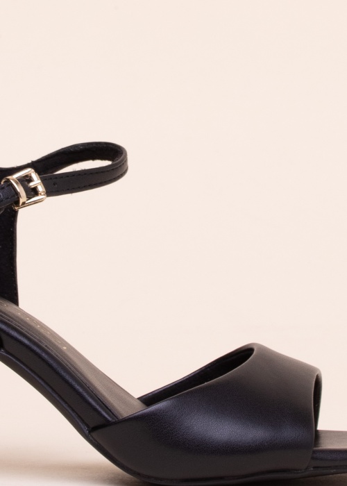 Marco Tozzi bateliai